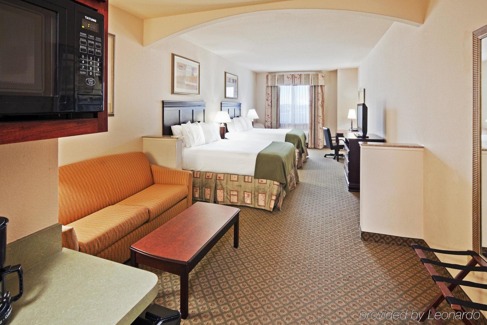 Holiday Inn Express Hotel And Suites Corsicana I-45 By Ihg Habitación foto